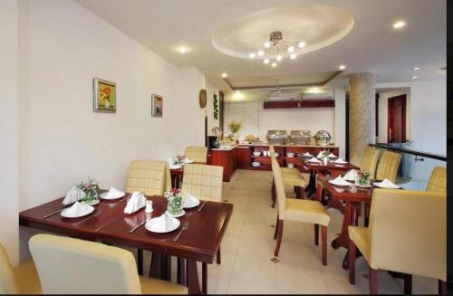 Restavracija oz. druge možnosti za prehrano v nastanitvi Kim Yen Hotel