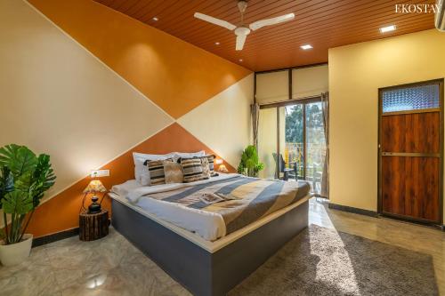 Postel nebo postele na pokoji v ubytování EKO STAY- Lakefront Villa
