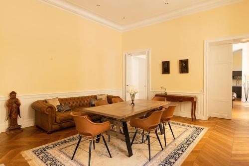 Appartement chic, hôtel particulier, Carcassonne centre