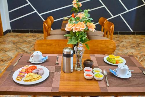 Brokastu iespējas, kas pieejamas viesiem naktsmītnē La Vista Garden Hotel