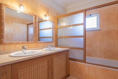 Villa Castelo Beach - Cosy modern - 500m from Castelo beach