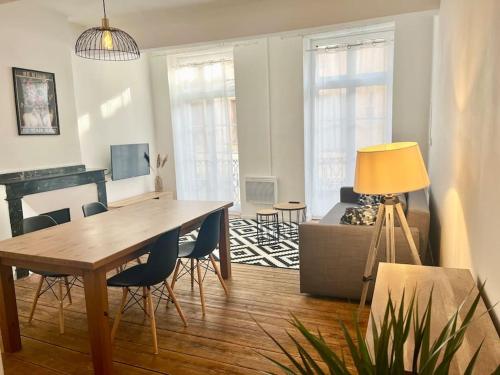 Fotografie z fotogalerie ubytování Appartement Victor Hugo - balcon v destinaci Revel