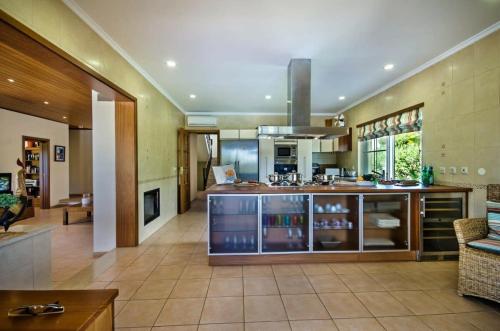 Villa Palm Golfe, fantastic house on Vila Sol course, kids pool, aircon