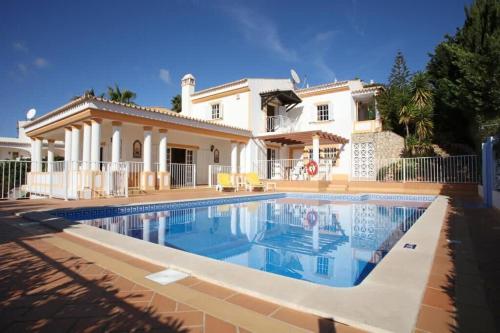 Villa Juniper fenced pool spacious house