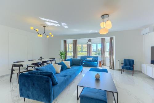 VILLA DANICA with heated pool and jacuzzi