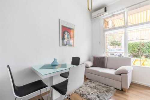 Posezení v ubytování Apartment Modern Studio Near Žnjan Beach