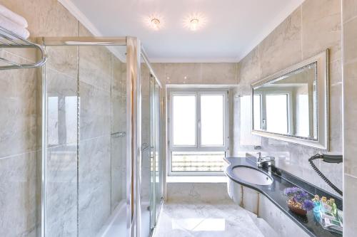 Koupelna v ubytování Buyukada Princess Hotel