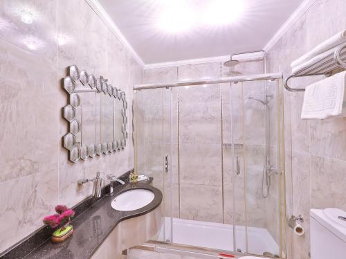 Ένα μπάνιο στο Buyukada Princess Hotel