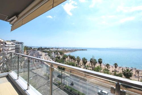 Breathtaking seaview studio in Athenian Riviera