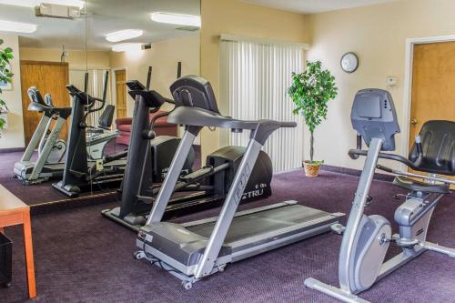 Pusat kecergasan dan/atau kemudahan kecergasan di Quality Inn Kinston Hwy 70