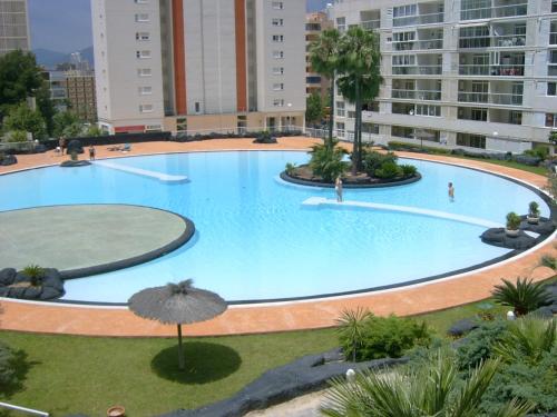 Bazén v ubytování Complejo VACANZA-TURIS nebo v jeho okolí