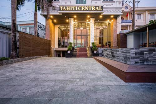 La fachada o entrada de Tahiti Central Seaview - 50m to Night Market Phu Quoc