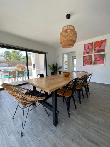 Cairnvillas - Villa Mar C38 Luxury Villa with Private Swimming Pool near Beach