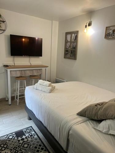 Joli studio rue de Nazareth