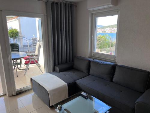Apartment Mira - Sea view