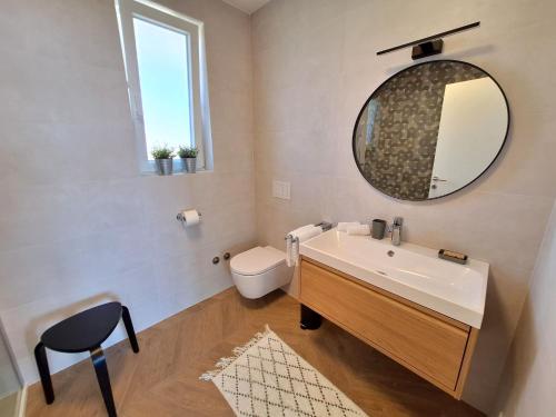 Ένα μπάνιο στο Sea View Apartments Ivana