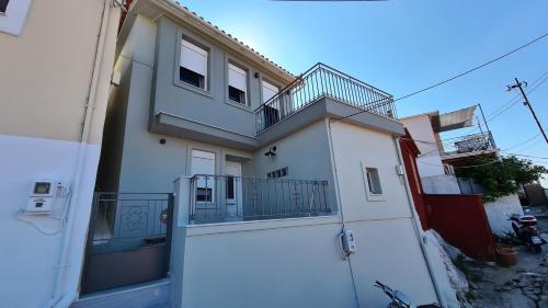 Ελιά Ξενώνας / Elia Xenonas