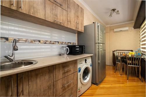 O bucătărie sau chicinetă la Роскошная квартира для гостей