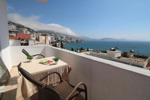 July Seaview Apartments