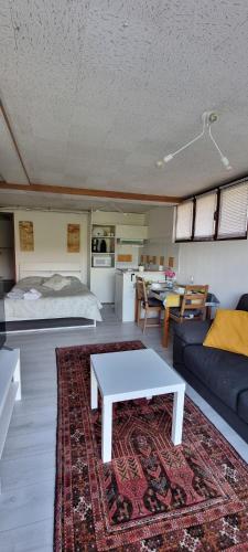 un studio au cœur des champs,1h de paris