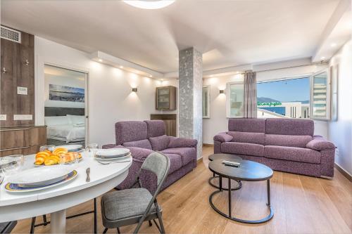 Lovely one bedroom by the beach in Puerto Banus