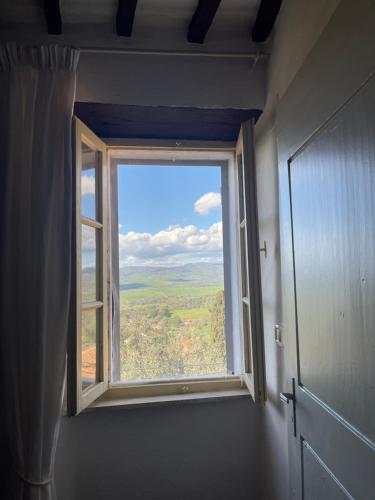 Vue générale sur la montagne ou vue sur la montagne depuis l'appartement