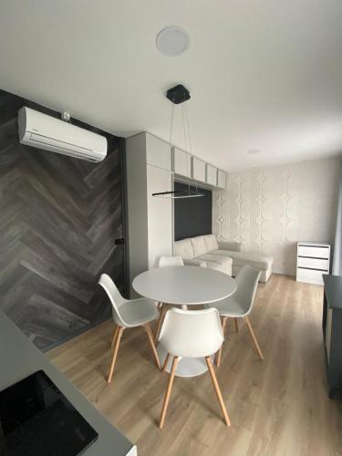 Η κουζίνα ή μικρή κουζίνα στο Kertvárosi Apartmanok