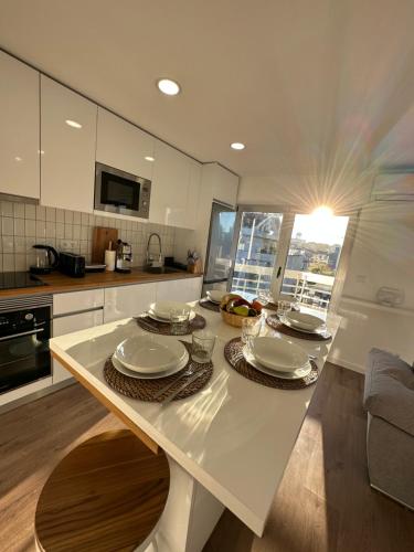 Nhà bếp/bếp nhỏ tại Fantástico T3 Porto - 6 Pessoas