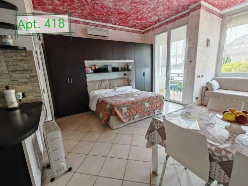 Dapur atau dapur kecil di Garda Apartments in Euroresidence