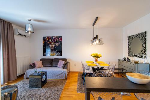 Flexible SelfCheckIns 74 - Zagreb - Garage - Loggia - New