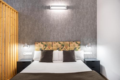 Beautiful renovated Loft minutes from the beach