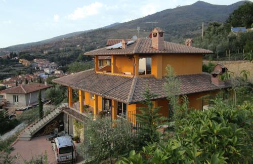 a house with a van parked in front of it at Villa Lucrezia in Reggello