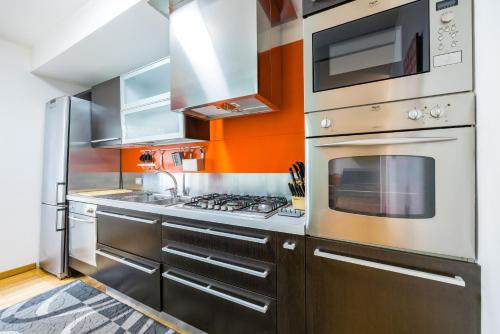 Fresh and Trendy Flat at Vomero