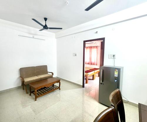 Sishya Hotels & Service Apartment Thoraipakkam, Chennai OMR, IT Expresswayにあるシーティングエリア