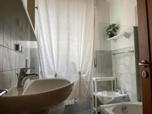 Bilik mandi di ZARA - FRONTE MARE - Narramondo Villas