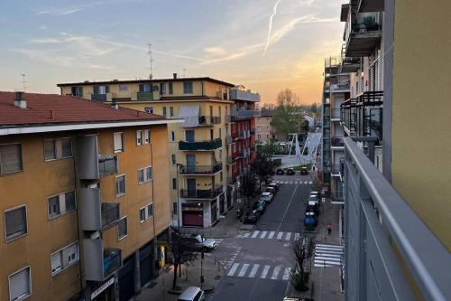 a view of a city street with buildings at Marilyn’s Home [Wi-Fi - Netflix] in Rozzano