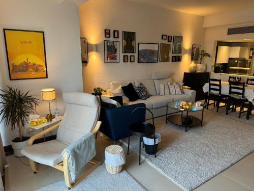 Area soggiorno di Happy Vacation Duplex, New Cairo