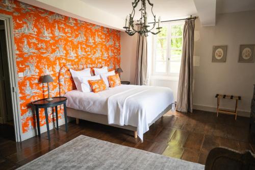 מיטה או מיטות בחדר ב-Chambre Solis - Lavy