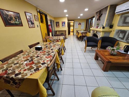 Restoranas ar kita vieta pavalgyti apgyvendinimo įstaigoje Hostal Aleros