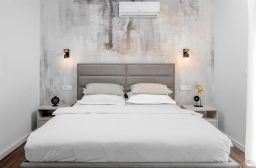 Ένα ή περισσότερα κρεβάτια σε δωμάτιο στο Villa Hill with private 32sqm heated pool and hydro-massage, 4 en-suite bedrooms, 200m from the sandy beach