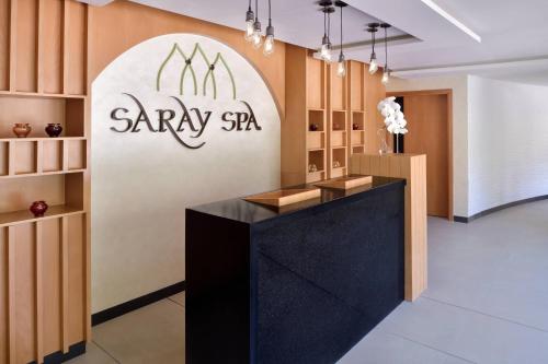 Сертификат, награда, вывеска или другой документ, выставленный в Marriott Riyadh Diplomatic Quarter