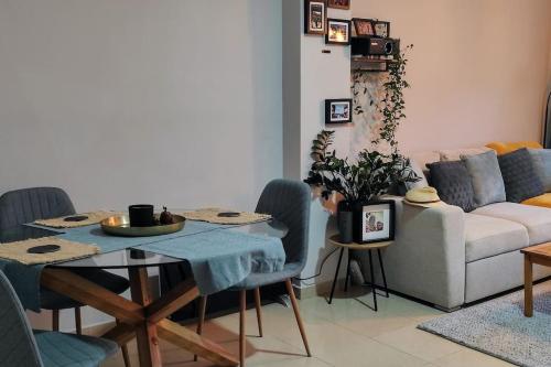 Ático luminoso con terraza.