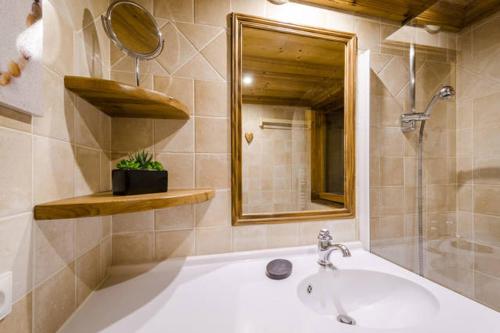 Un baño de Chalet l'Avalin