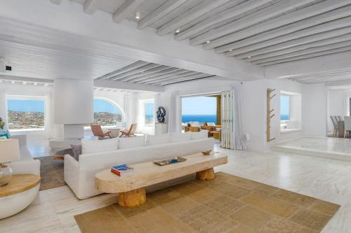 Villa Nafsithoi, Agios Lazaros