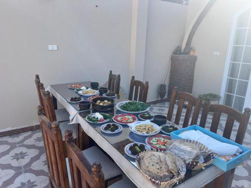 Еда / где поесть недалеко от виллы