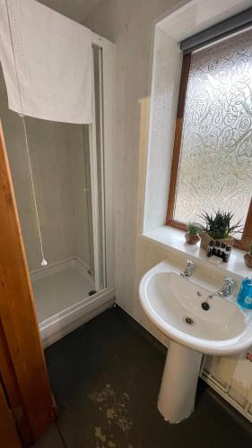 Gallery image of Bryn Bettws Lodge in Port Talbot