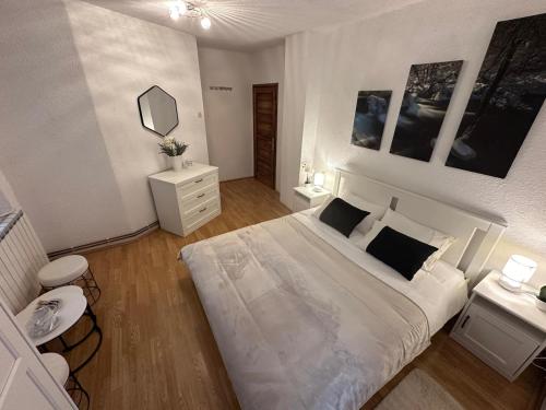 Katil atau katil-katil dalam bilik di Guest house Zeder