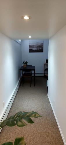ムースジョーにあるThe MJ Tunnel Renovated Suite WiFi Parkingのギャラリーの写真