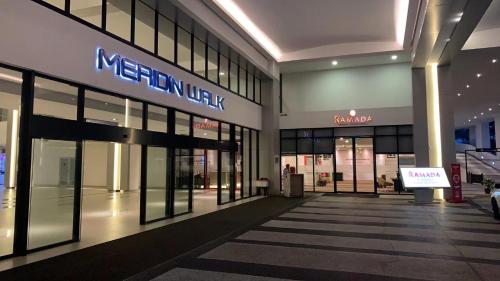 努沙再也YUMI medini Meridin Studio的相册照片