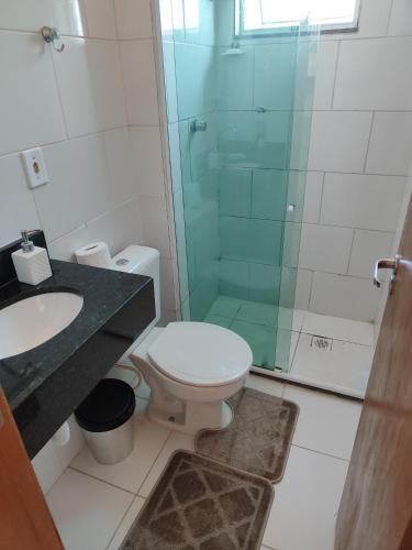 Ванна кімната в Apartamento em Lauro de Freitas bem localizado
